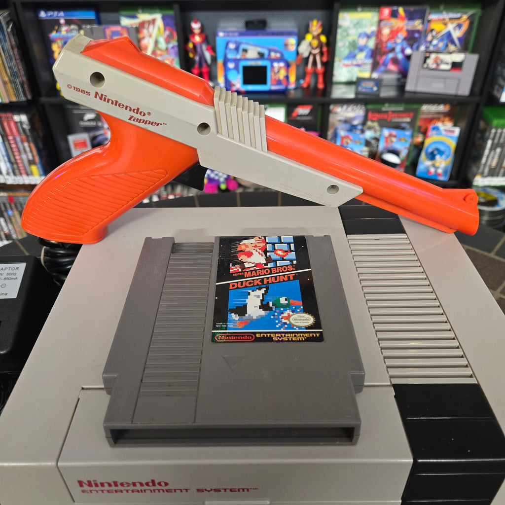 Nintendo NES System/Console, Controllers, Zapper & Mario/Duck Hunt - NEW 72-PIN!