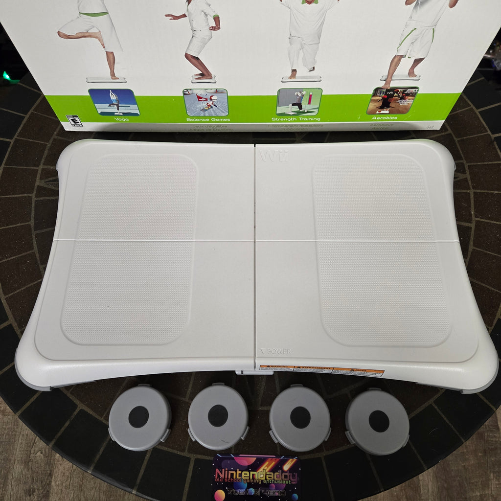 Wii Fit Balance Board & Wii Fit Complete CIB w/ 4 Feet, Original Box & Manual