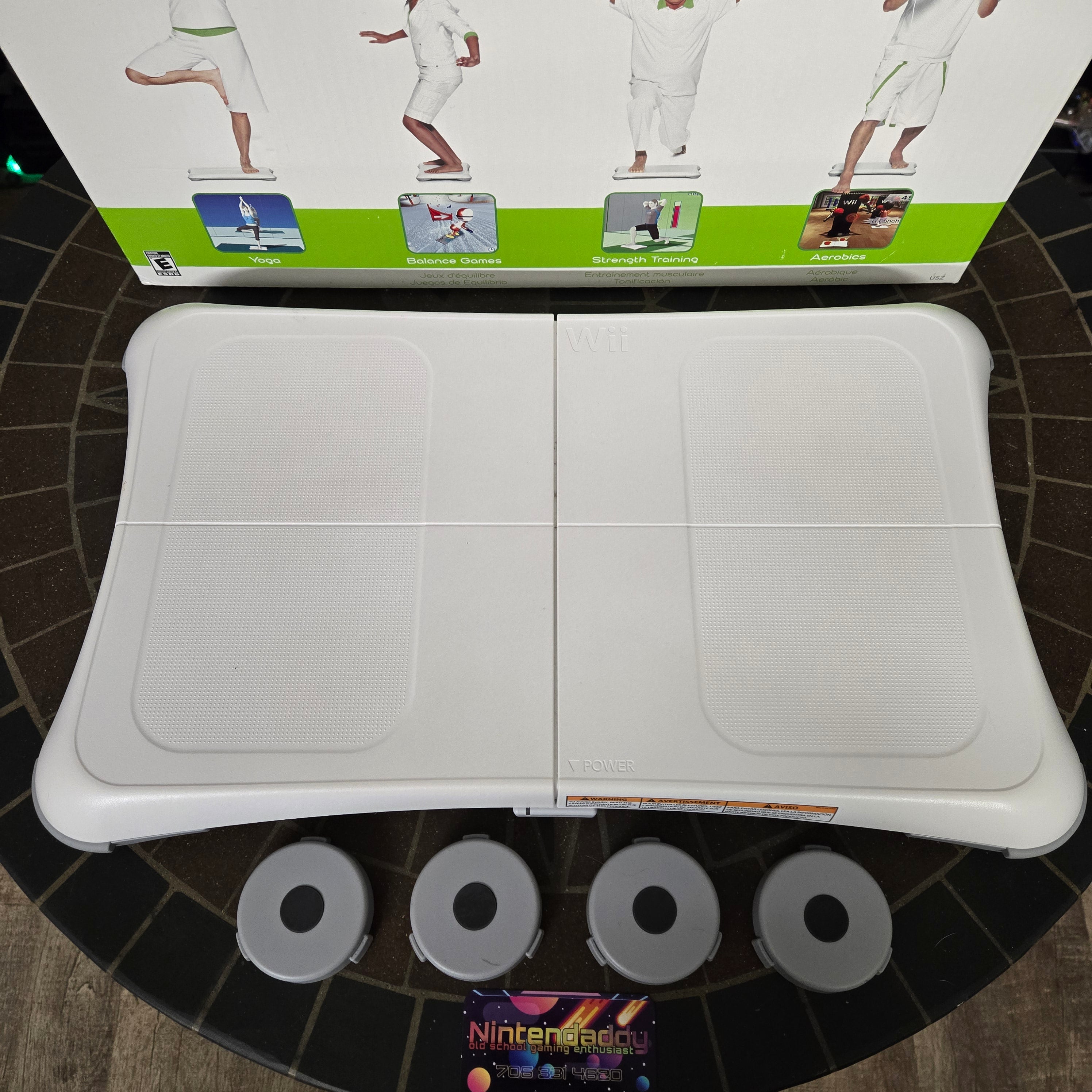 Wii Fit Balance Board & Wii Fit Complete CIB w/ 4 Feet, Original Box & Manual