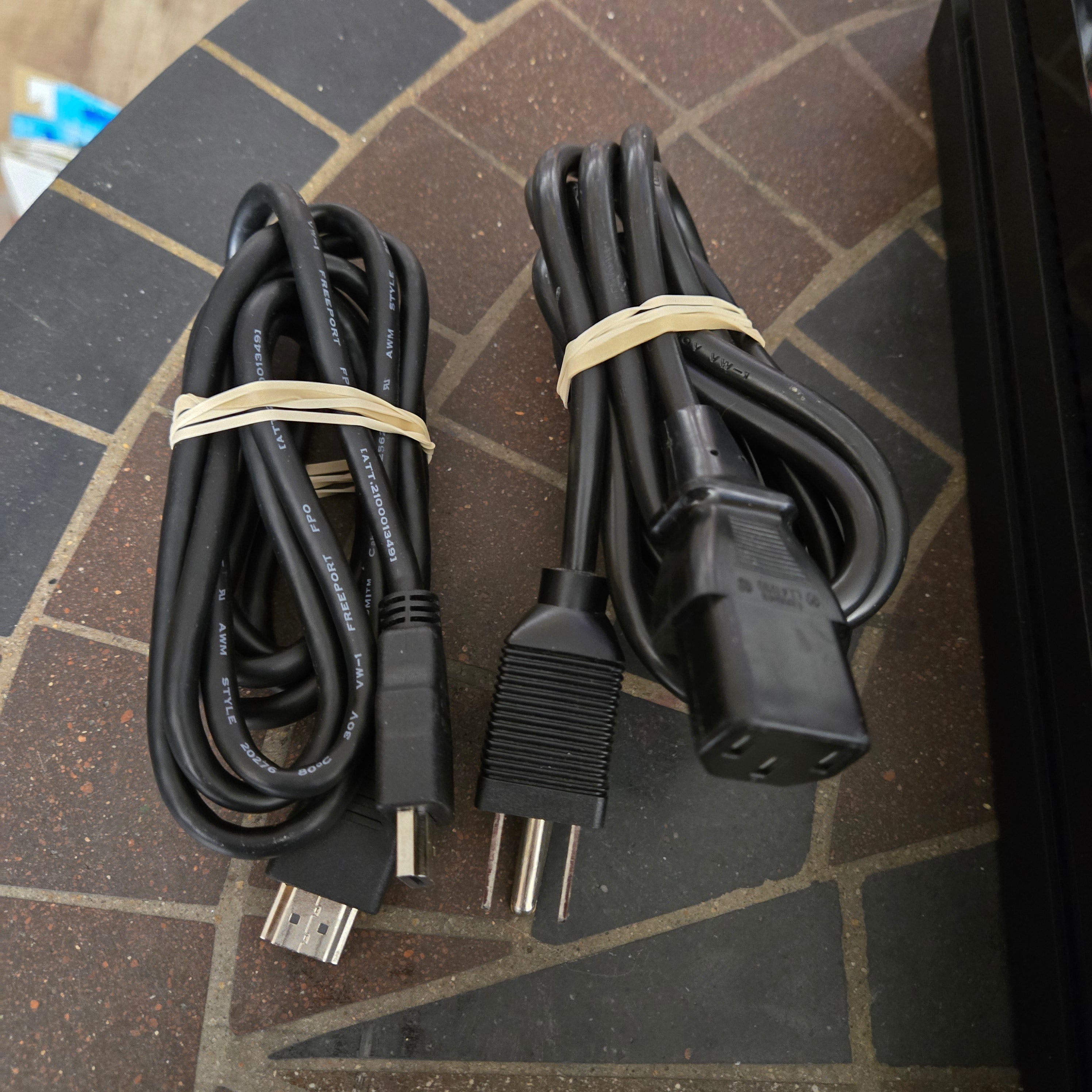 Sony PlayStation 4 PS4 Pro 1TB Star Wars Battlefront 2 Edition Console Bundle