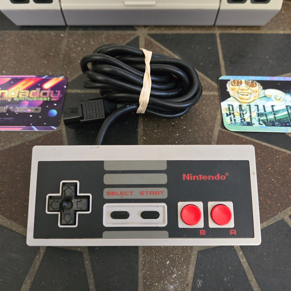 Discontinued RetroUSB AVS FPGA HDMI Console Nintendo NES, OEM Controller & Cords