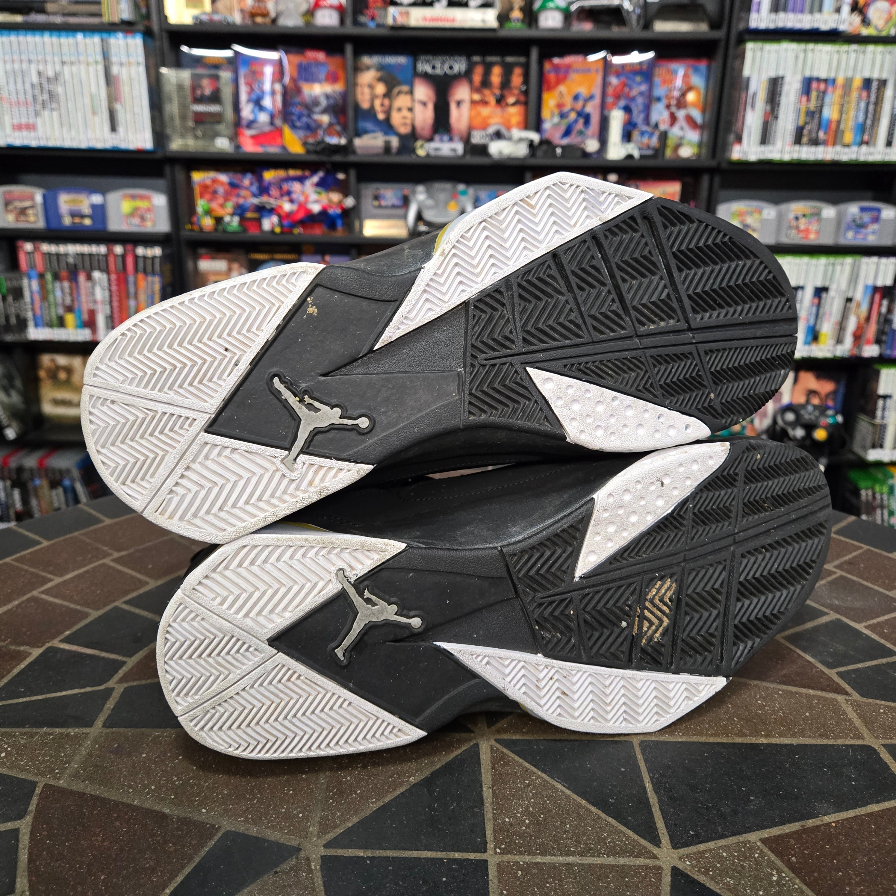 Size 13 - Air Jordan True Flight Black Metallic Gold in Nice Shape w/ OG Box!