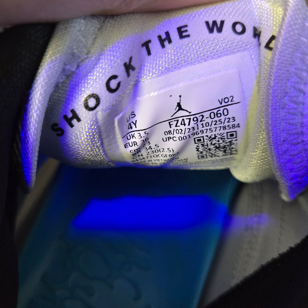 Nike Boys Air Jordan Zion 3 NRG FZ4792-060 White Basketball Shoes Sneakers Sz 4Y