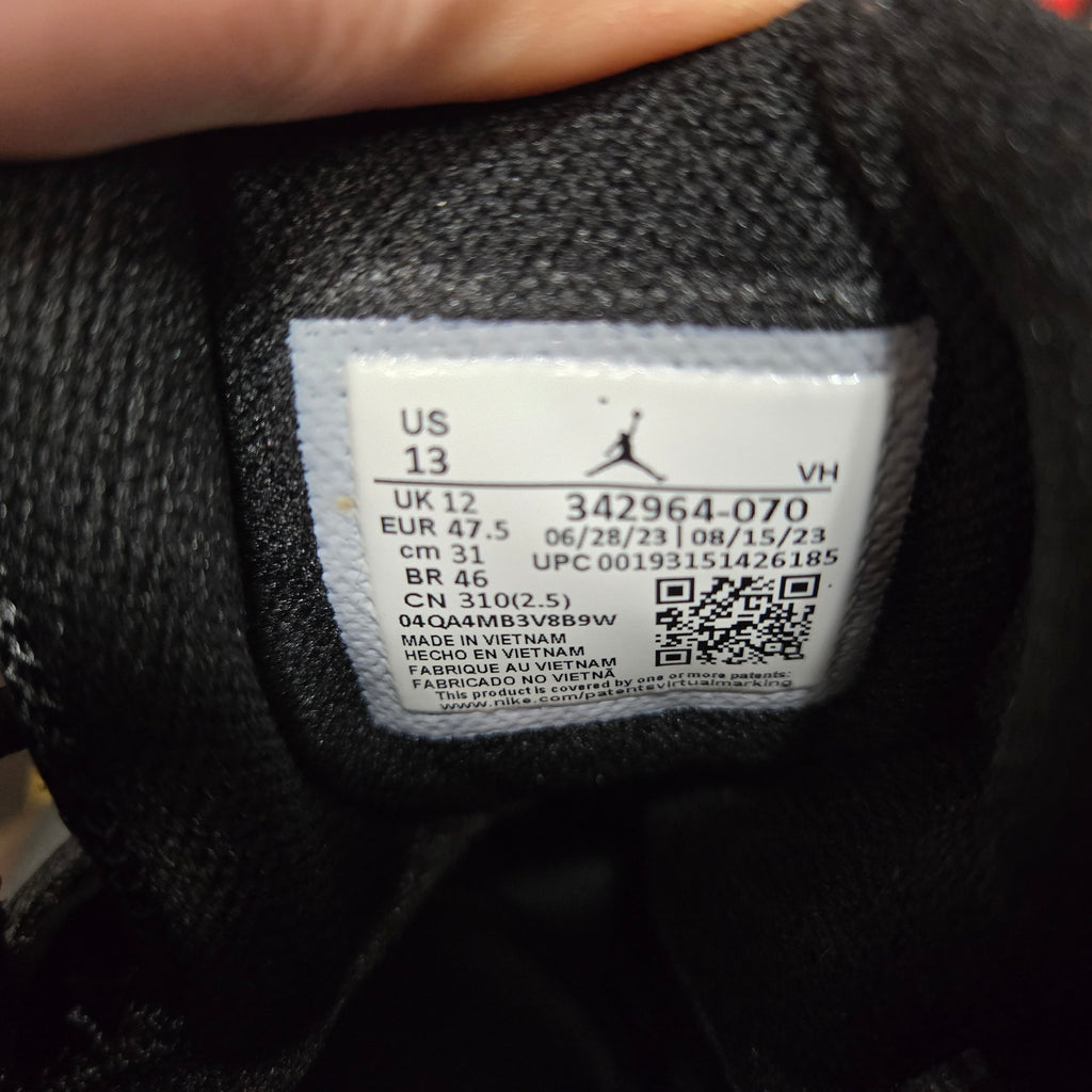 Size 13 - Air Jordan True Flight Black Metallic Gold in Nice Shape w/ OG Box!