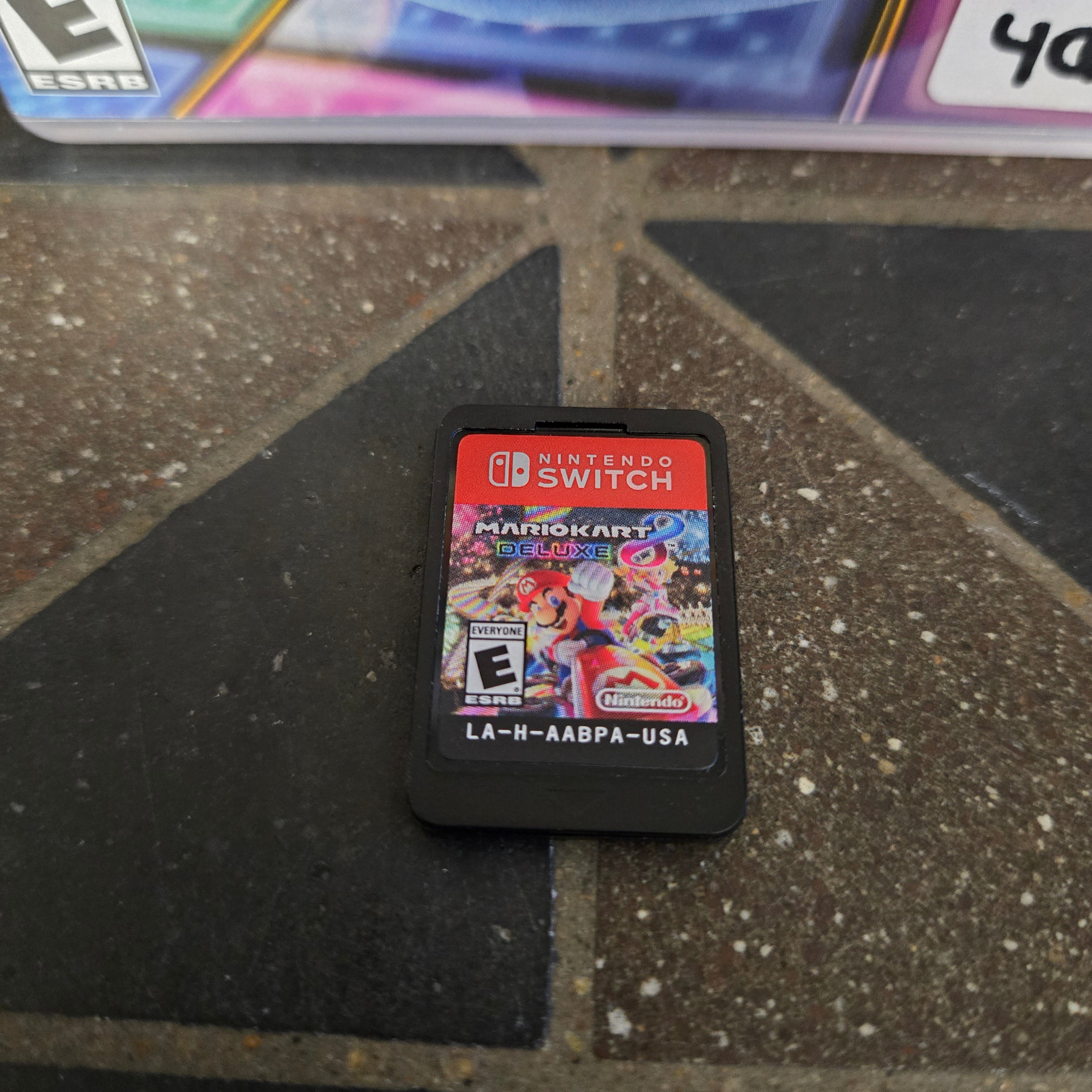 Mario Kart 8 Deluxe Edition (Nintendo Switch, 2017) Authentic, Cleaned & Tested!