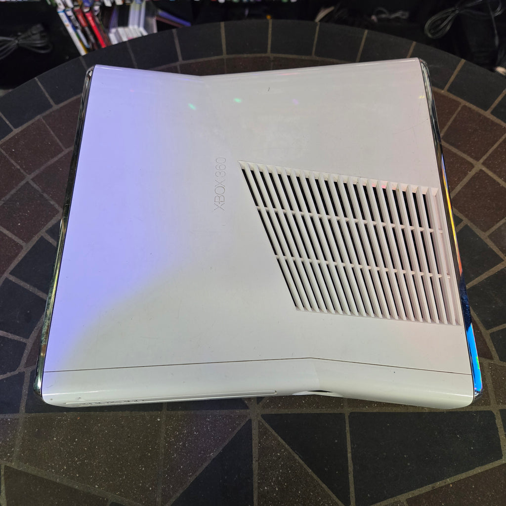 Xbox 360 Slim Special Edition White 4GB Console, Controller & Cords TESTED RESET
