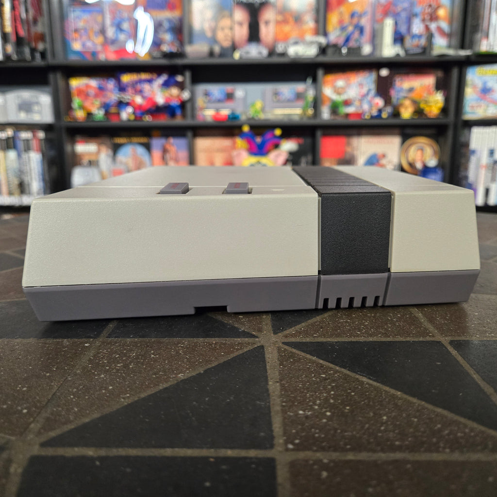 Discontinued RetroUSB AVS FPGA HDMI Console Nintendo NES, OEM Controller & Cords