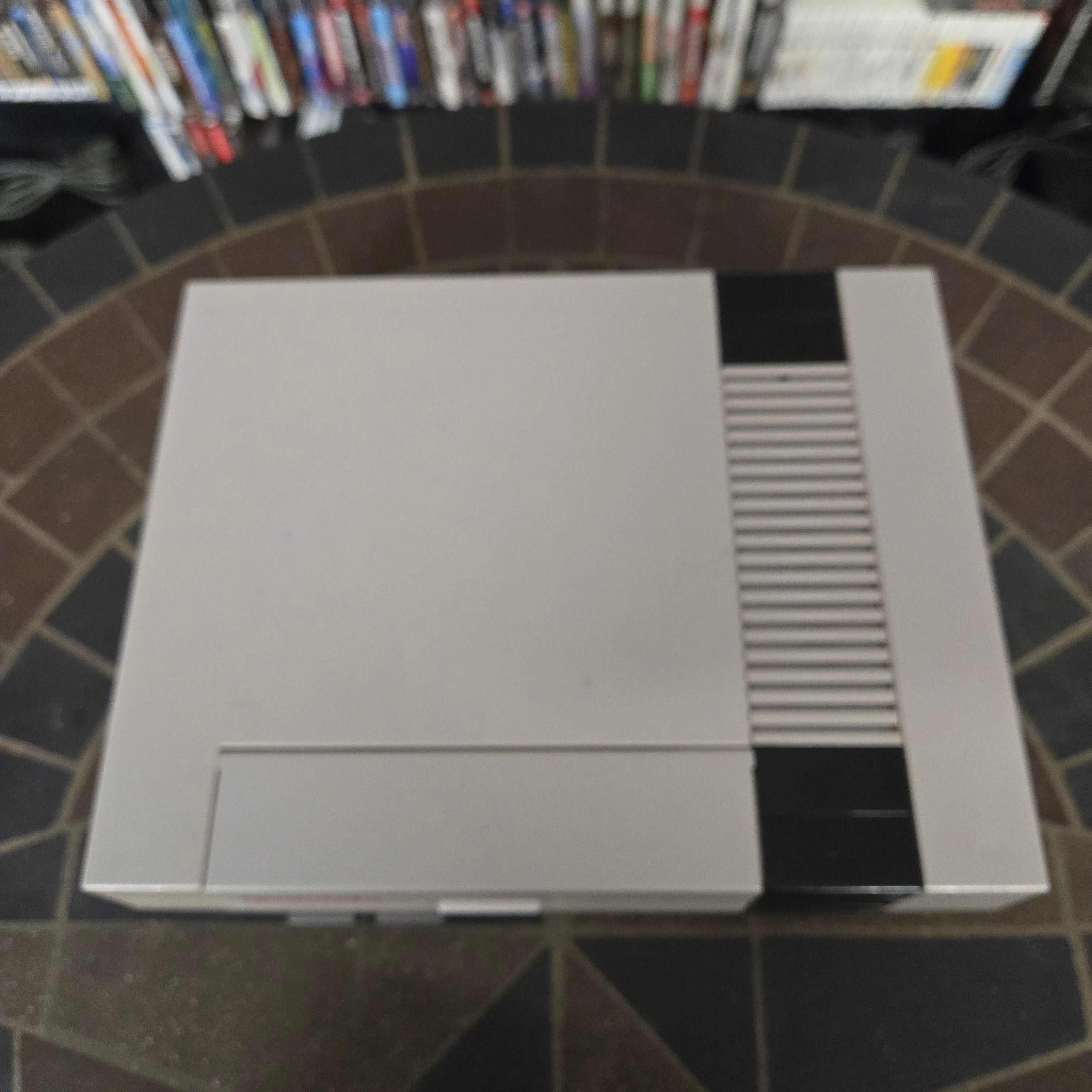 Nintendo NES System/Console, Controllers, Zapper & Mario/Duck Hunt - NEW 72-PIN!