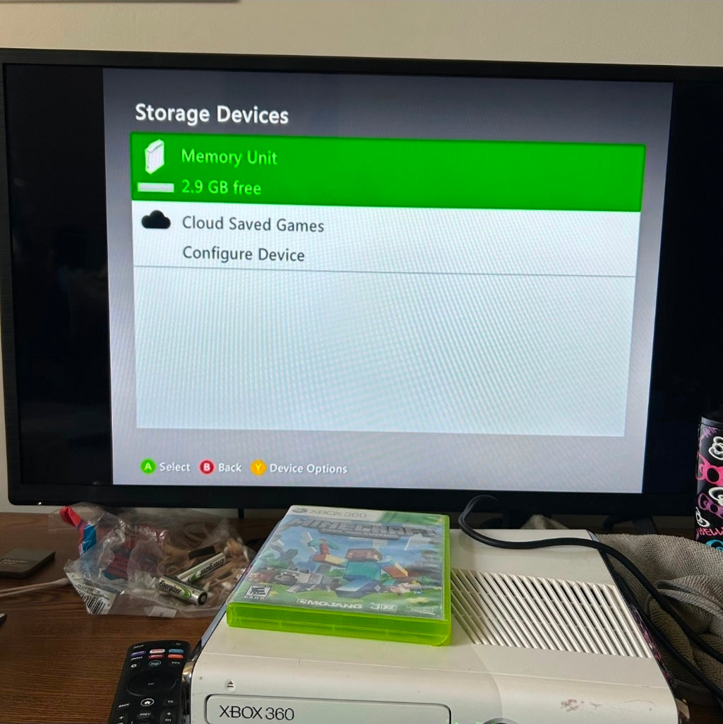 Xbox 360 Slim Special Edition White 4GB Console, Controller & Cords TESTED RESET