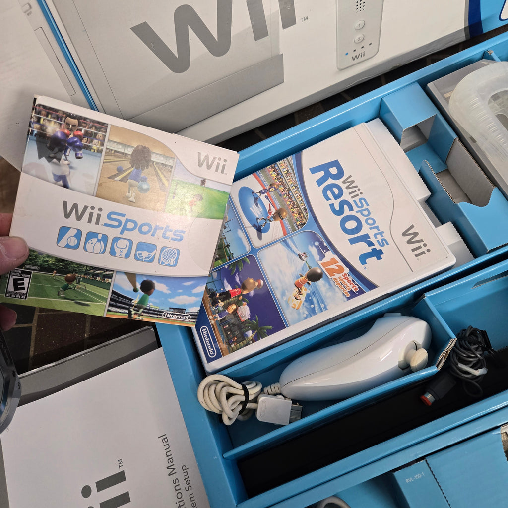 RARE Nintendo Wii Console Sports & Resort Special Value Edition Bundle in Box!