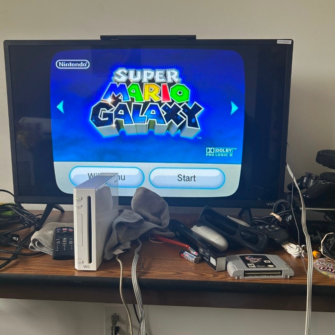 Nintendo Wii Console White, Cords, Controller & Nunchuk Cleaned, Tested & Reset!
