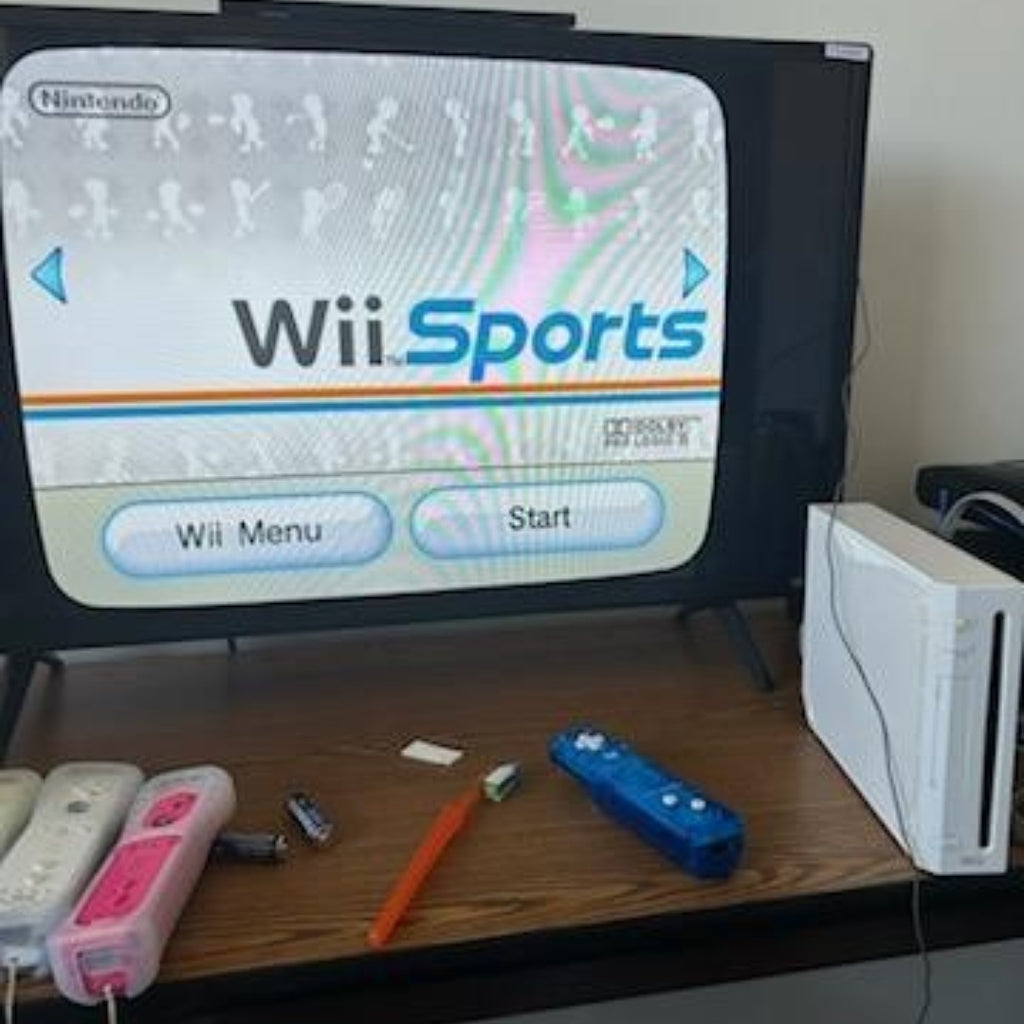 Nintendo Wii Console White, Cords, Controller & Nunchuk Cleaned, Tested & Reset