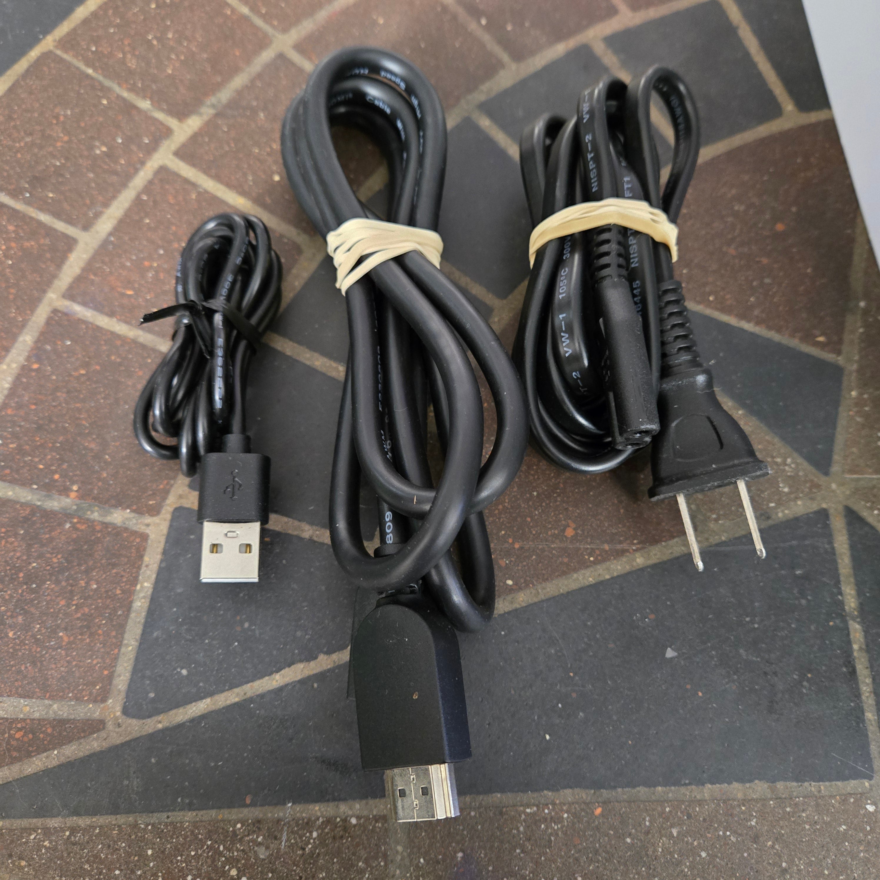 Sony PlayStation 5 Digital Edition PS5 825GB White Console Gaming System TESTED