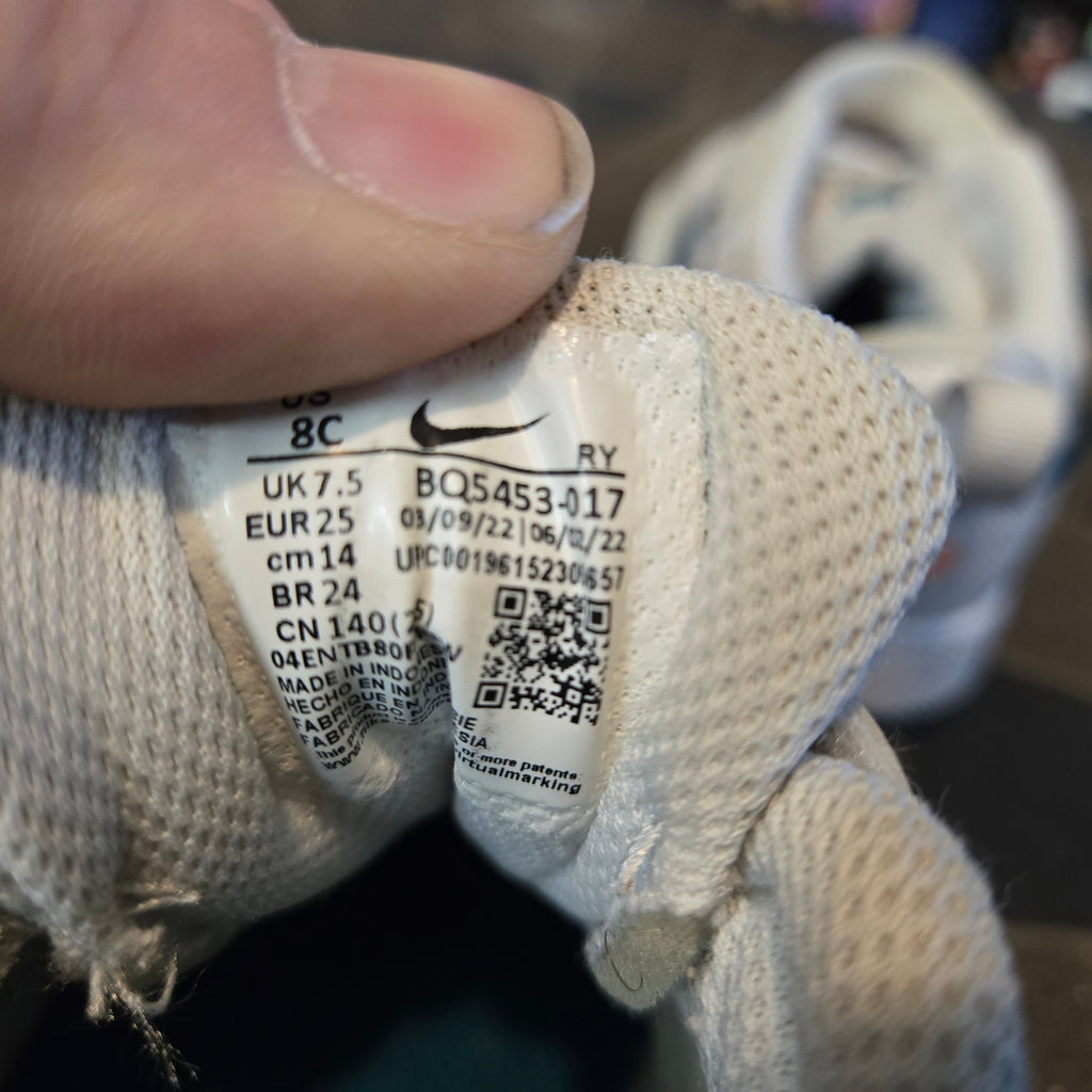 Kids Nike Court Borough Low 2 GS Size 8C White Teal BQ5453-017 Good Shape