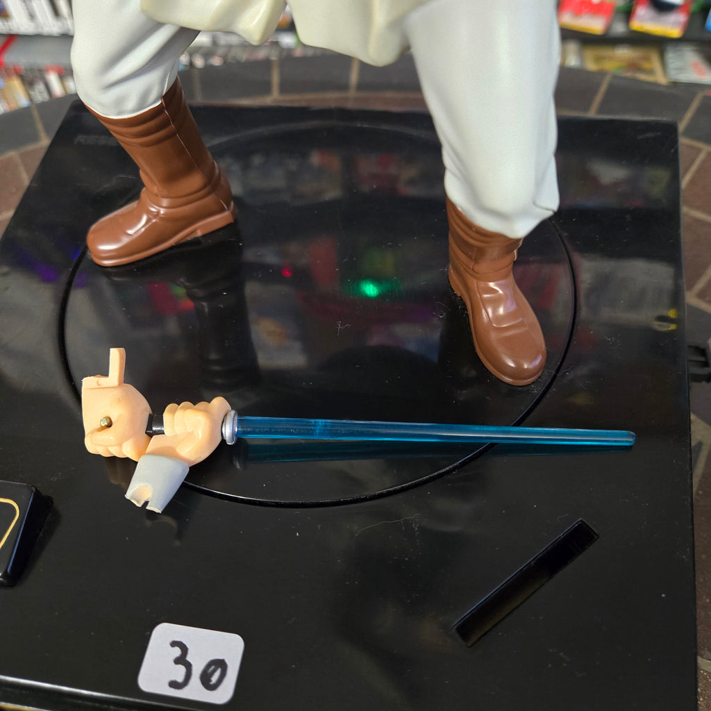 Star Wars Episode 1 Talking Banks: Obi-Wan Kenobi  Motorized Lightsaber UNTESTED