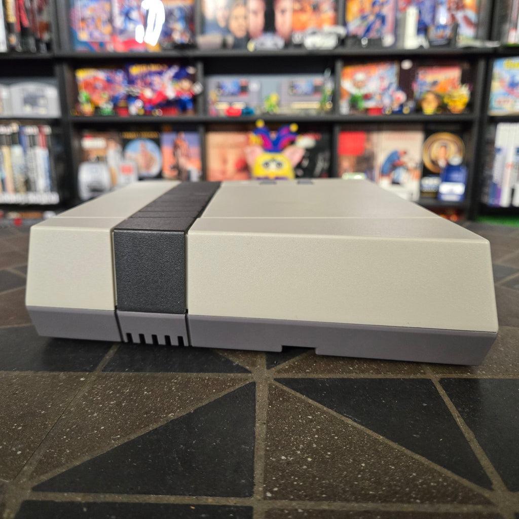 Discontinued RetroUSB AVS FPGA HDMI Console Nintendo NES, OEM Controller & Cords