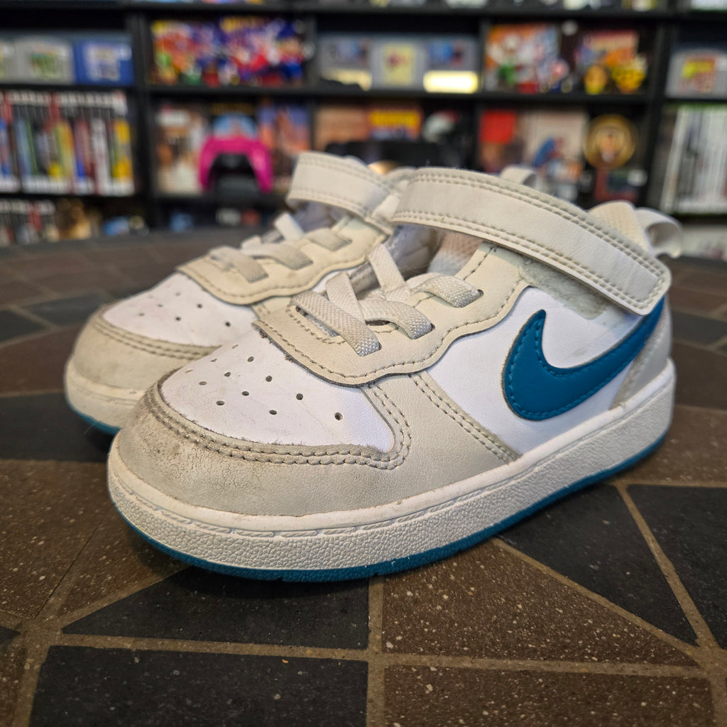 Kids Nike Court Borough Low 2 GS Size 8C White Teal BQ5453-017 Good Shape
