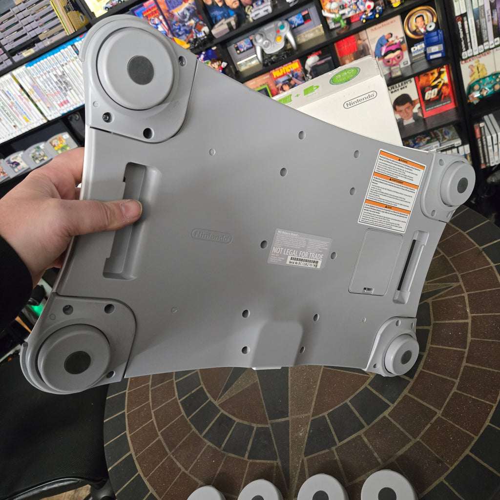 Wii Fit Balance Board & Wii Fit Complete CIB w/ 4 Feet, Original Box & Manual