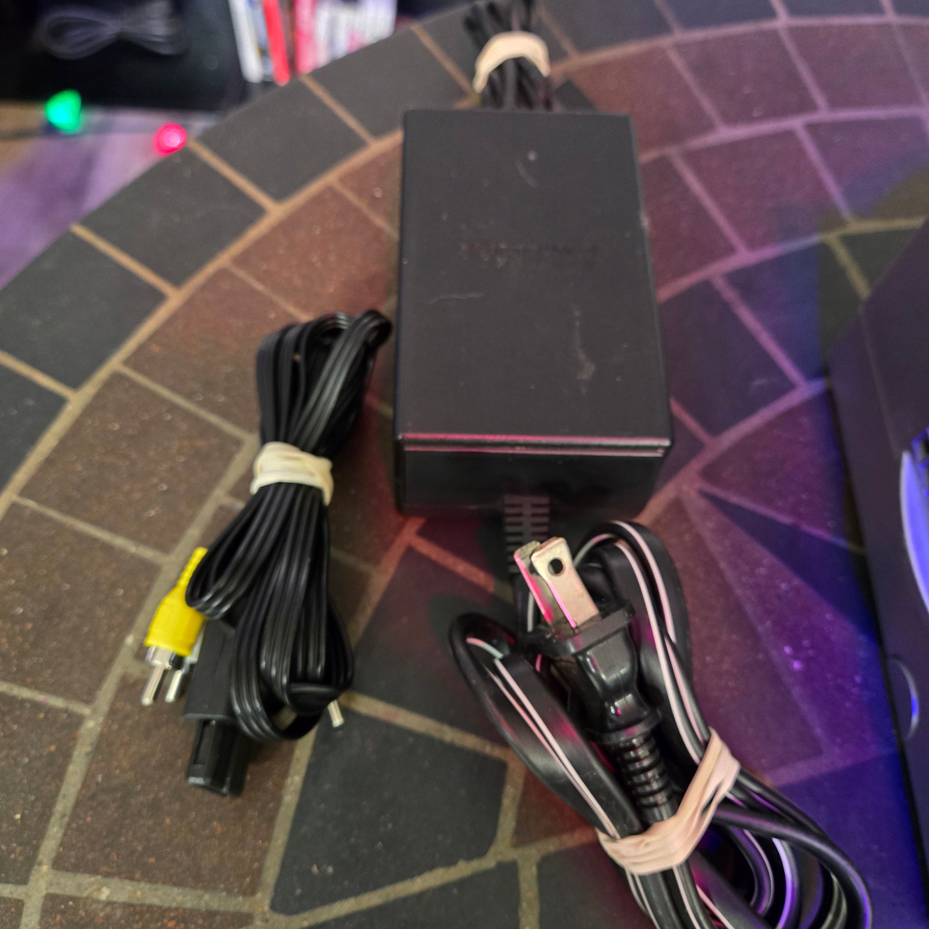 Nintendo GameCube Platinum Silver Console DOL-101 USA, Controller & Cords TESTED