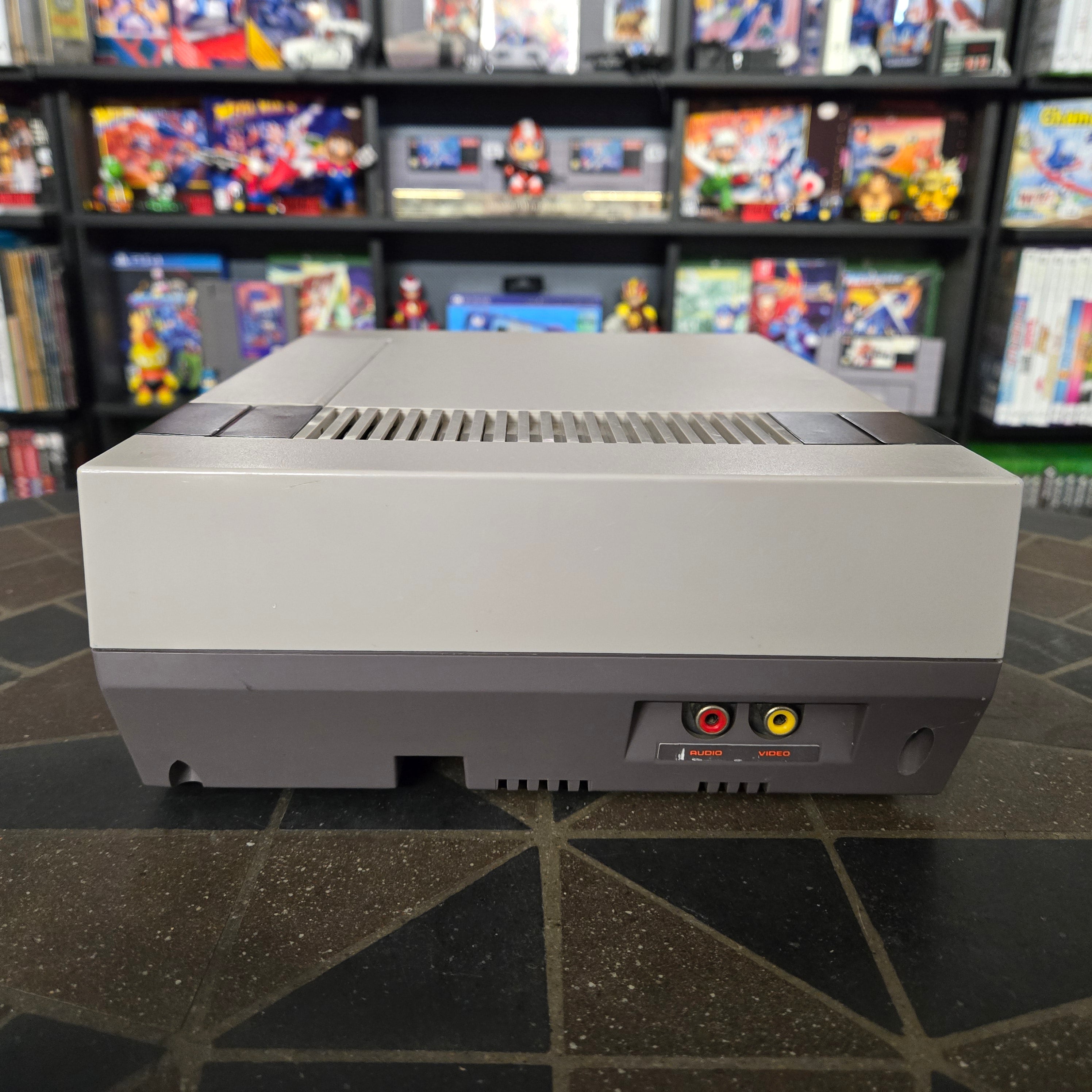 Nintendo NES System/Console, Controllers, Zapper & Mario/Duck Hunt - NEW 72-PIN!