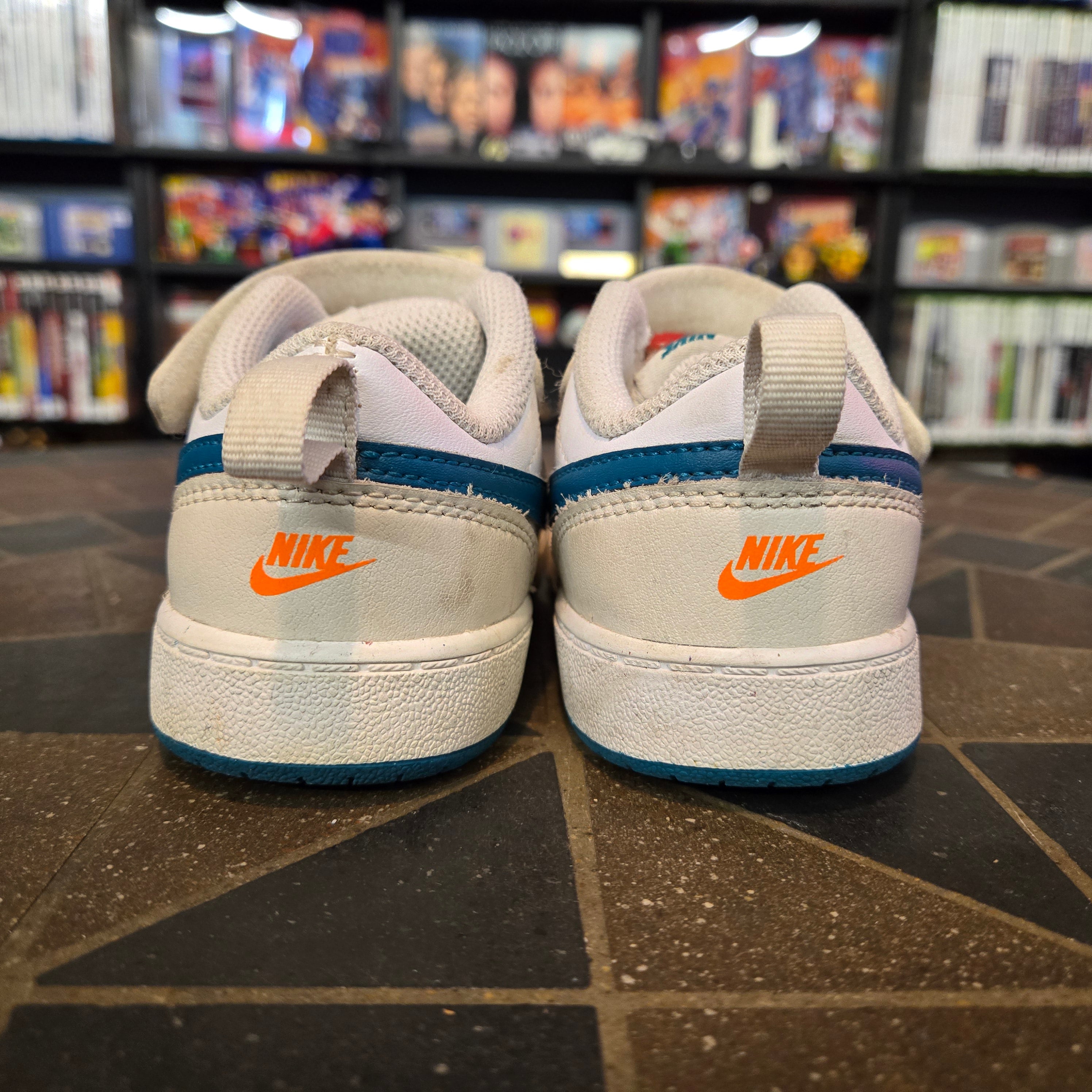 Kids Nike Court Borough Low 2 GS Size 8C White Teal BQ5453-017 Good Shape